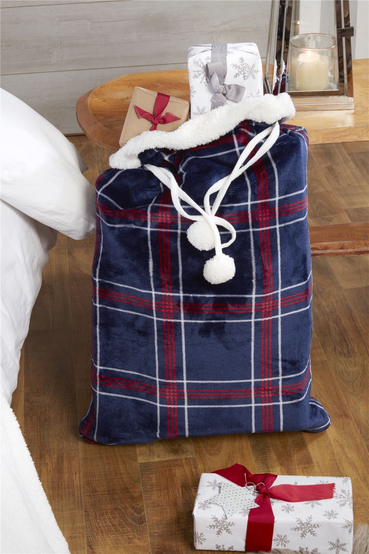 PRINTED CHECK FLEECE CHRISTMAS SACK NVY